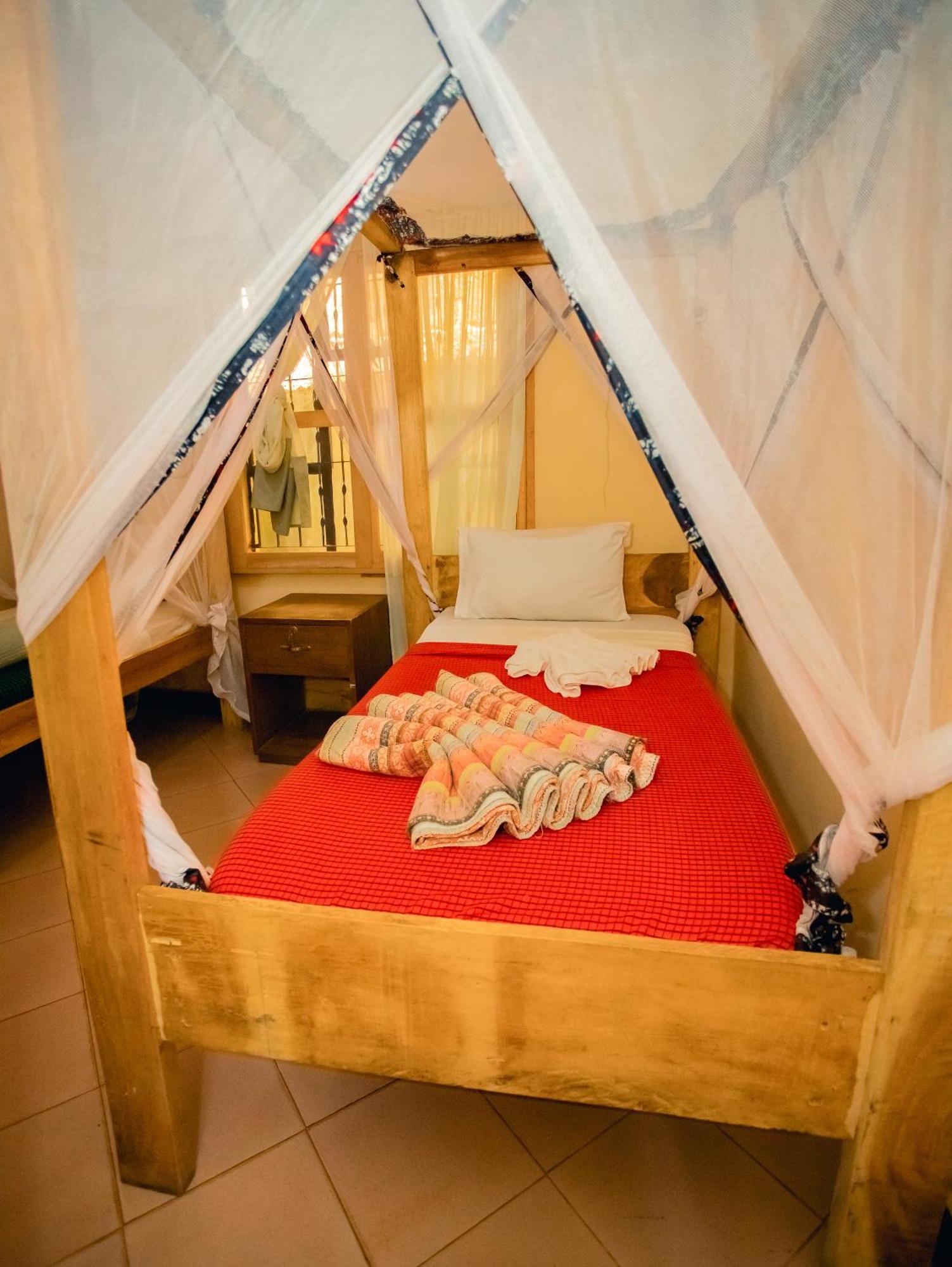 The Secret Garden Hotel Moshi Quarto foto